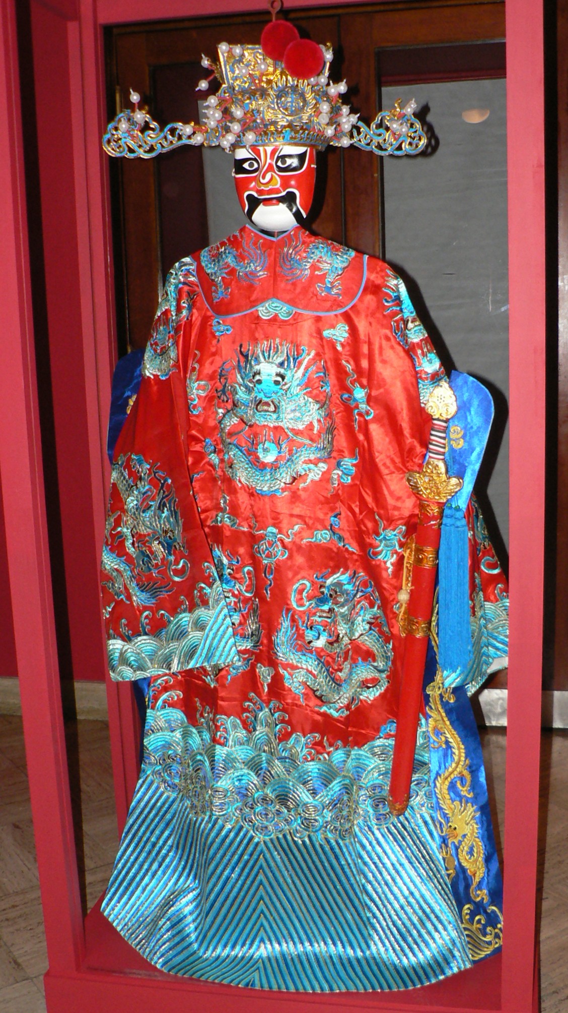 Kostým císaře z Čínské opery