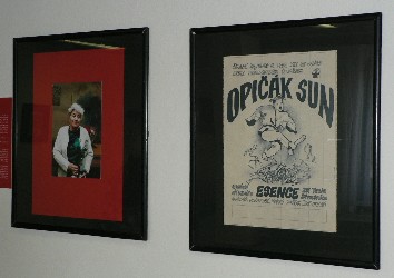 Paní Heřmanová a poprvé vystavený plakát Mirka Bochňáka